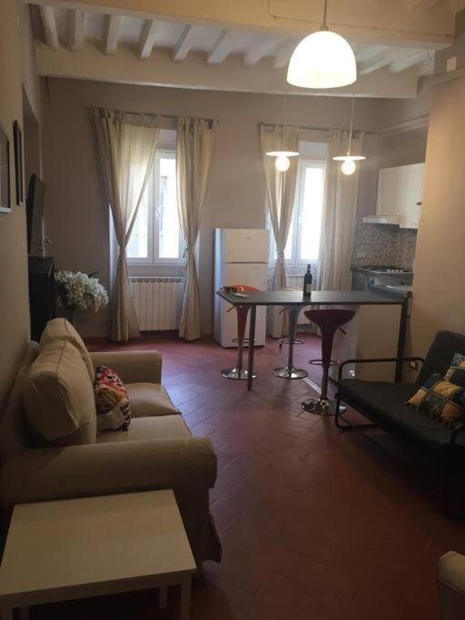 Апартаменты Living In Centro Storico Флоренция Экстерьер фото